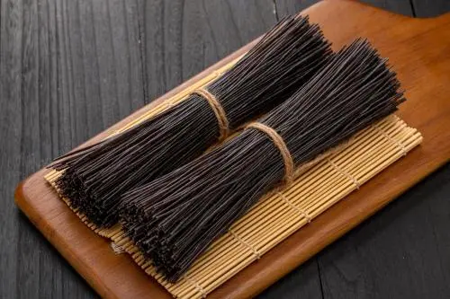 black rice noodles