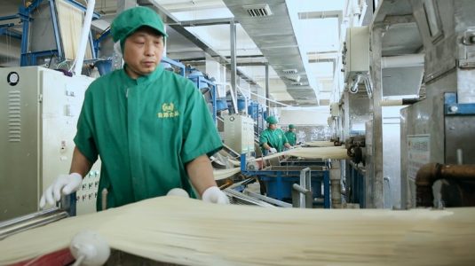 Uncover the secrets of fine rice noodle production process: Enter Lianglu Fine Rice Noodle Company