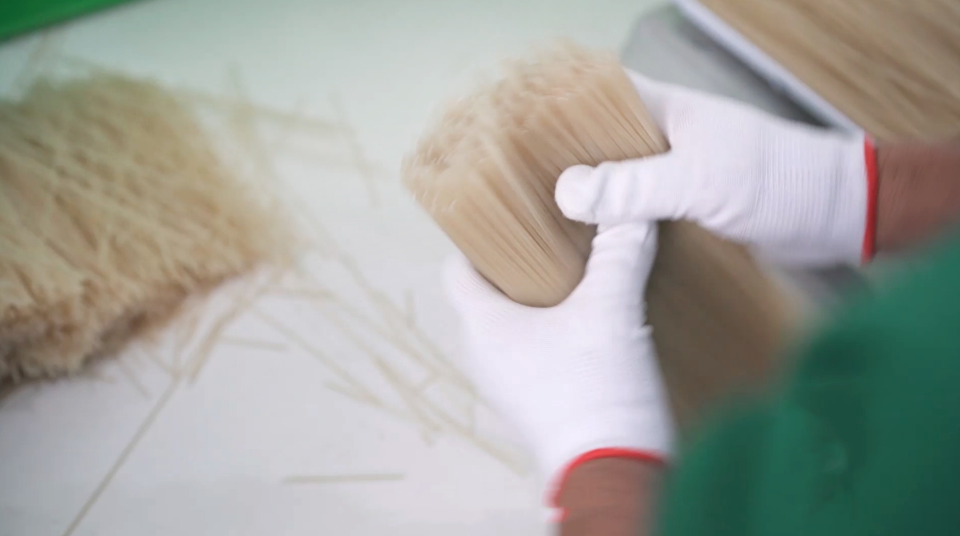 WX20240727 112000 LIANGLU Jiangxi Rice Noodles Factory: Tradition and Innovation Combined.